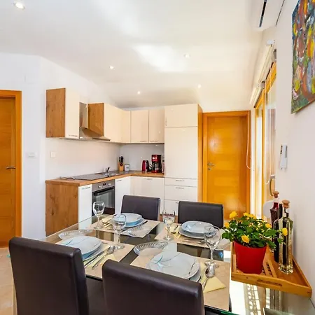 Apartmán A1 Beautiful Apt W Magnificent View And Pool Use Novigrad (Dalmatia)
