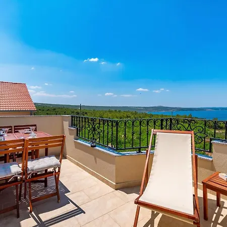 Apartmán A1 Beautiful Apt W Magnificent View And Pool Use Novigrad (Dalmatia)