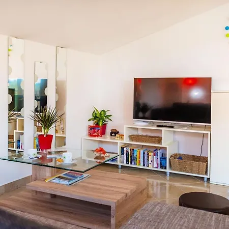 Apartmán A1 Beautiful Apt W Magnificent View And Pool Use